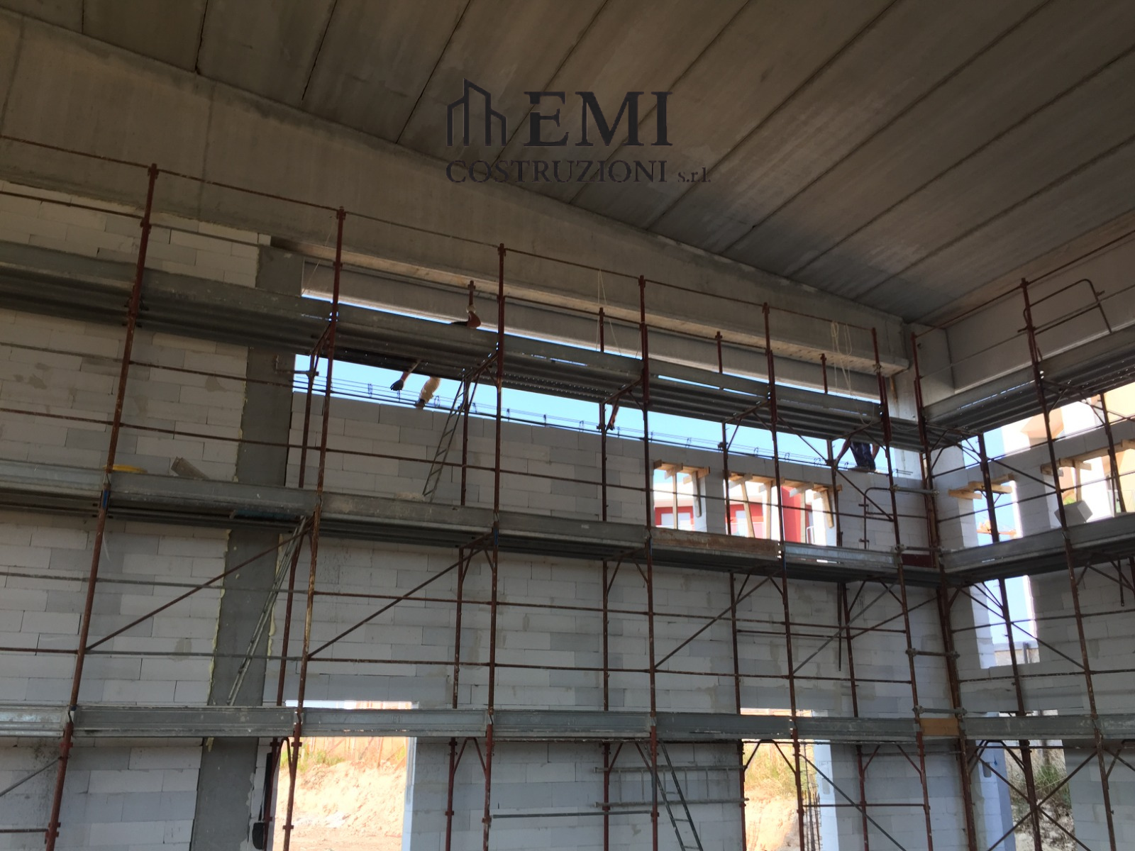 Palestra a Bari — struttura interna in costruzione